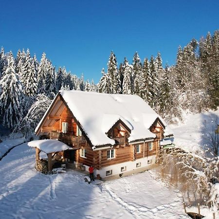 Chalet Le Dorf Noetsch Exterior photo