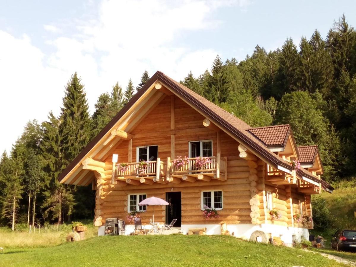 Chalet Le Dorf Noetsch Exterior photo