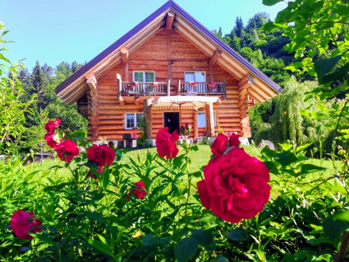Chalet Le Dorf Noetsch Exterior photo